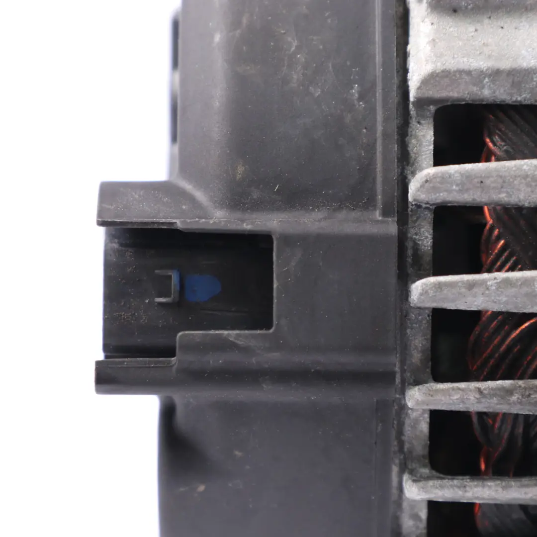 Lichtmaschine Mercedes R172 SLC 43 AMG Benzin OM276 200A Valeo für mit Teilenummer A0009068806 Lichtmaschine Mercedes R172 SLC 43 AMG Benzin OM276 200A Valeo - SKU A0009068806 - Teilenummer A0009068806