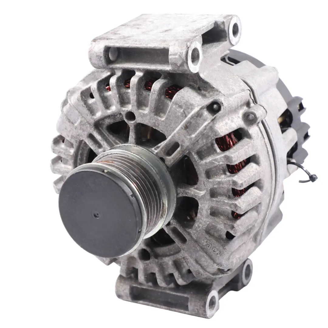 Alternator Mercedes R172 SLC 43 AMG Petrol OM276 200A Valeo to with Part number A0009068806 Alternator Mercedes R172 SLC 43 AMG Petrol OM276 200A Valeo - SKU A0009068806 - Part number A0009068806