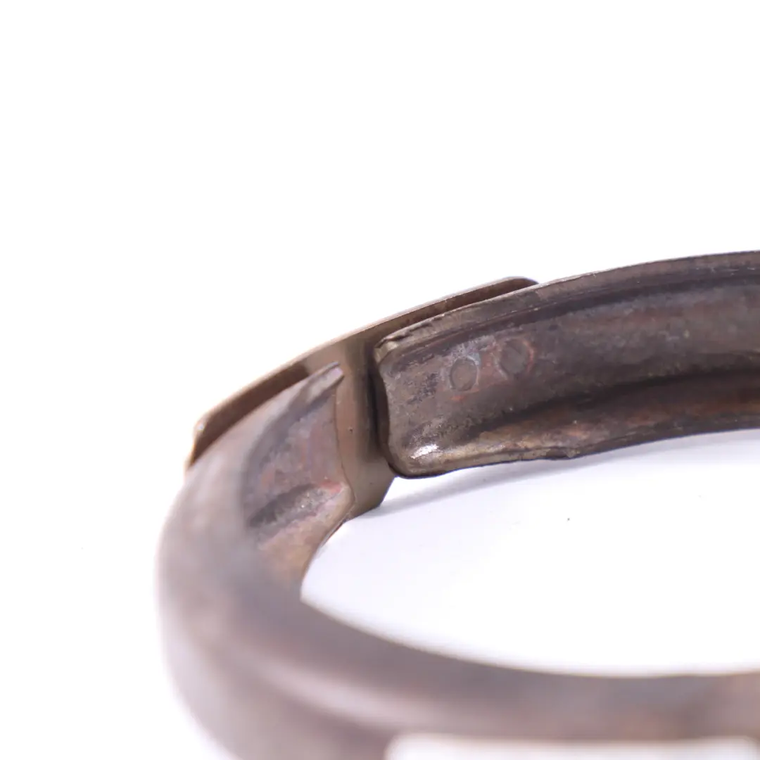 Connettore scarico Morsetto Tubo per Mercedes W205 W212 W213 W222 W251 con numero di parte A0009953533 Mercedes W205 W212 W213 W222 W251 Connettore scarico Morsetto Tubo - SKU A0009953533 - Numero di parte A0009953533