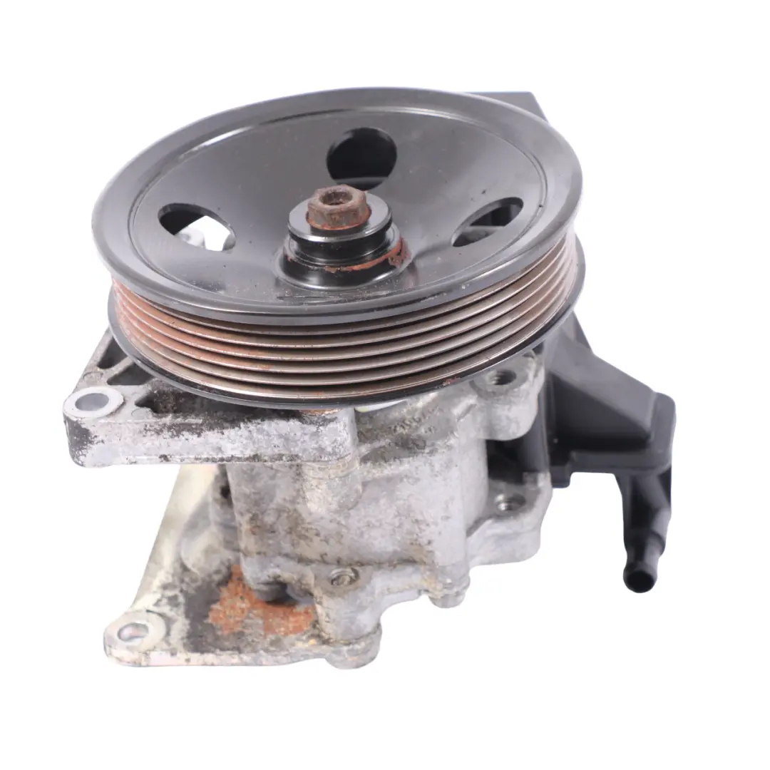 M111 Petrol Power Steering Pump to Mercedes R170 W202 C208 W210 with Part number A0024662901 Mercedes R170 W202 C208 W210 M111 Petrol Power Steering Pump - SKU A0024662901 - Part number A0024662901