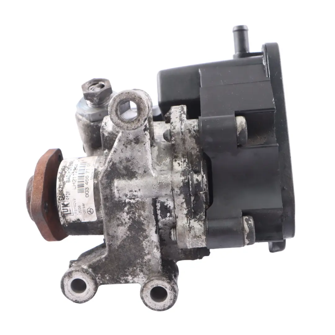 OM646 Diesel Power Steering Pump to Mercedes W639 with Part number A0034667101 Mercedes W639 OM646 Diesel Power Steering Pump - SKU A0034667101-1 - Part number A0034667101