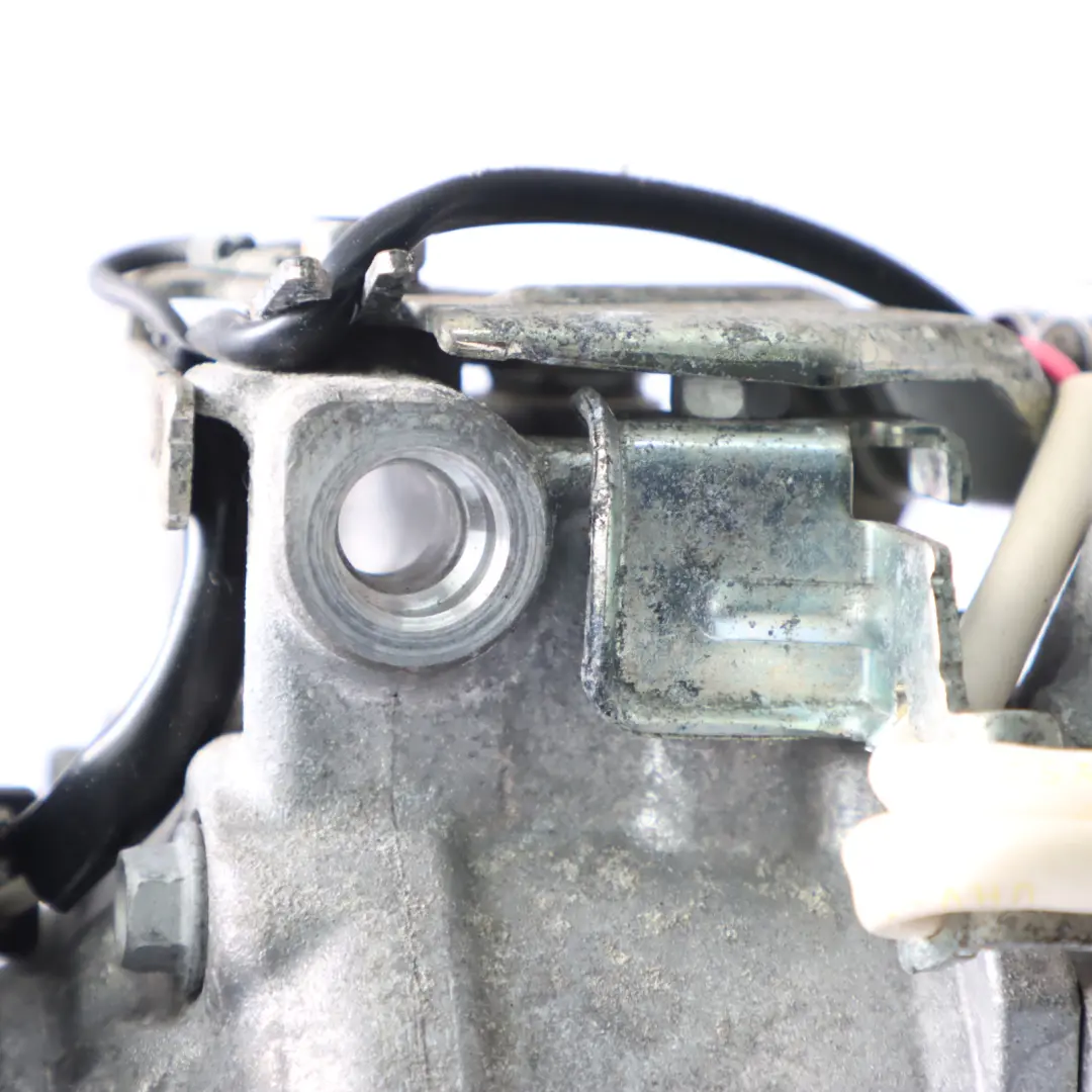 Kompresor Klimatyzacji Sprężarka do Mercedes W176 W246 C117 o numerze A0038304460 Mercedes W176 W246 C117 Kompresor Klimatyzacji Sprężarka - SKU A0038304460 - Numer Części A0038304460