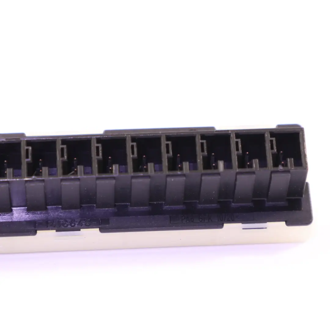 Caja de Distribuidor de Energía Conectores para Mercedes W204 W212 W221 con número de pieza A0045468040 Mercedes W204 W212 W221 Caja de Distribuidor de Energía Conectores - SKU a0045468040 - Número de pieza A0045468040