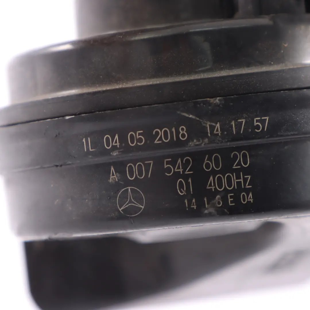 Señal de claxon derecha Fanfare 400Hz para Mercedes SLK R172 con número de pieza A0075426020 Mercedes SLK R172 Señal de claxon derecha Fanfare 400Hz - SKU a0075426020 - Número de pieza A0075426020