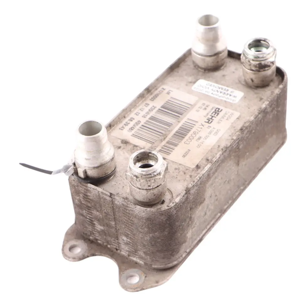 Scambiatore di calore Mercedes W204 W212 OM642 Radiatore olio diesel A6421800165 per con numero di parte A0995002300 Scambiatore di calore Mercedes W204 W212 OM642 Radiatore olio diesel A6421800165 - SKU A0995002300 - Numero di parte A0995002300