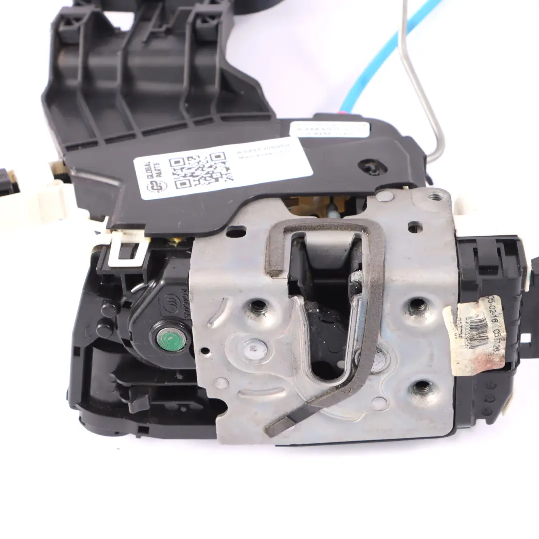 Serratura porta Mercedes C117 posteriore destra Meccanismo di blocco per con numero di parte A0997306000 Serratura porta Mercedes C117 posteriore destra Meccanismo di blocco - SKU A0997306000 - Numero di parte A0997306000