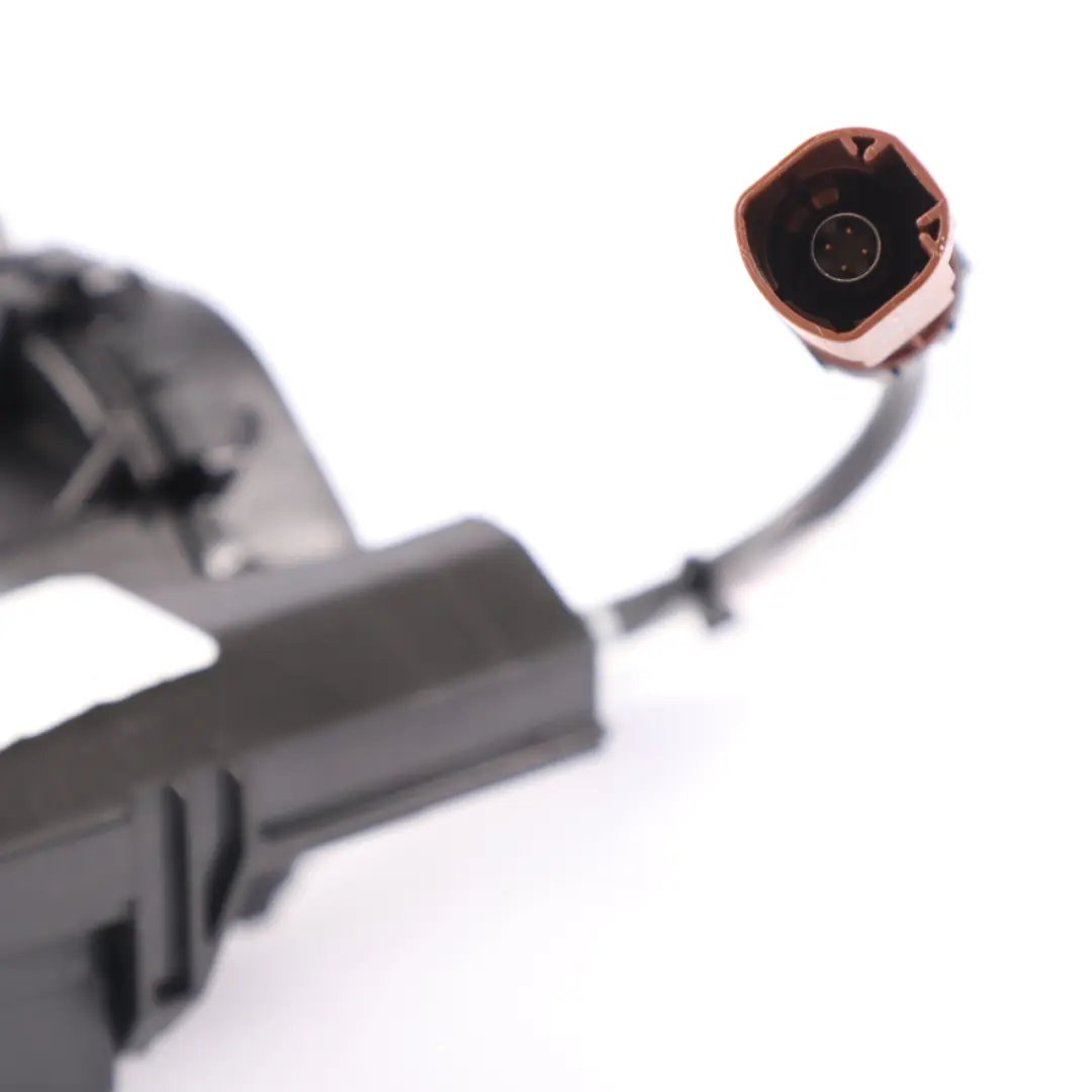 Maniglia coperchio bagagliaio Aprire unità posteriore per Mercedes C205 con numero di parte A0997500160 Mercedes C205 Maniglia coperchio bagagliaio Aprire unità posteriore - SKU A0997500160-2 - Numero di parte A0997500160