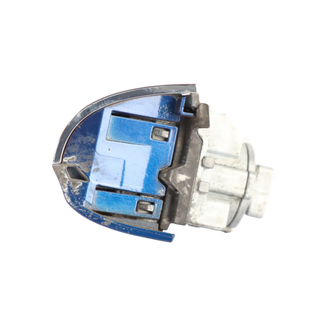 Maniglia esterna porta posteriore destra Brilliant Blue - 896 per Mercedes A205 con numero di parte A0997604801 Mercedes A205 Maniglia esterna porta posteriore destra Brilliant Blue - 896 - SKU A0997604801-BRB1 - Numero di parte A0997604801