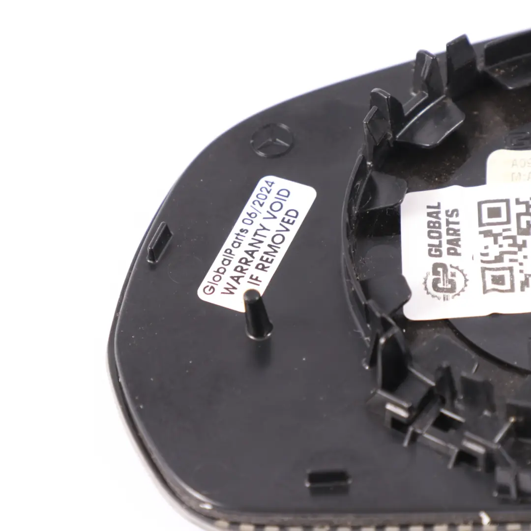 Szkło Lusterka Drzwi Prawe do Mercedes W205 W213 C238 o numerze A0998100216 Mercedes W205 W213 C238 Szkło Lusterka Drzwi Prawe - SKU A0998100216-1 - Numer Części A0998100216