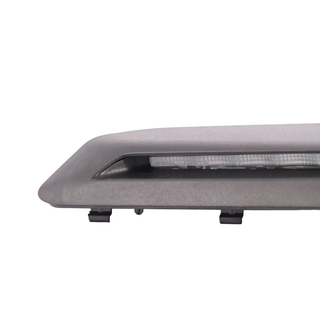 Bremsleuchte zusätzliche dritte Bremsleuchte hinten für Mercedes W213 mit Teilenummer A0999064301 Mercedes W213 Bremsleuchte zusätzliche dritte Bremsleuchte hinten - SKU A0999064301 - Teilenummer A0999064301