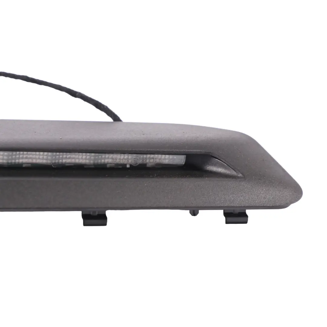 Bremsleuchte zusätzliche dritte Bremsleuchte hinten für Mercedes W213 mit Teilenummer A0999064301 Mercedes W213 Bremsleuchte zusätzliche dritte Bremsleuchte hinten - SKU A0999064301 - Teilenummer A0999064301