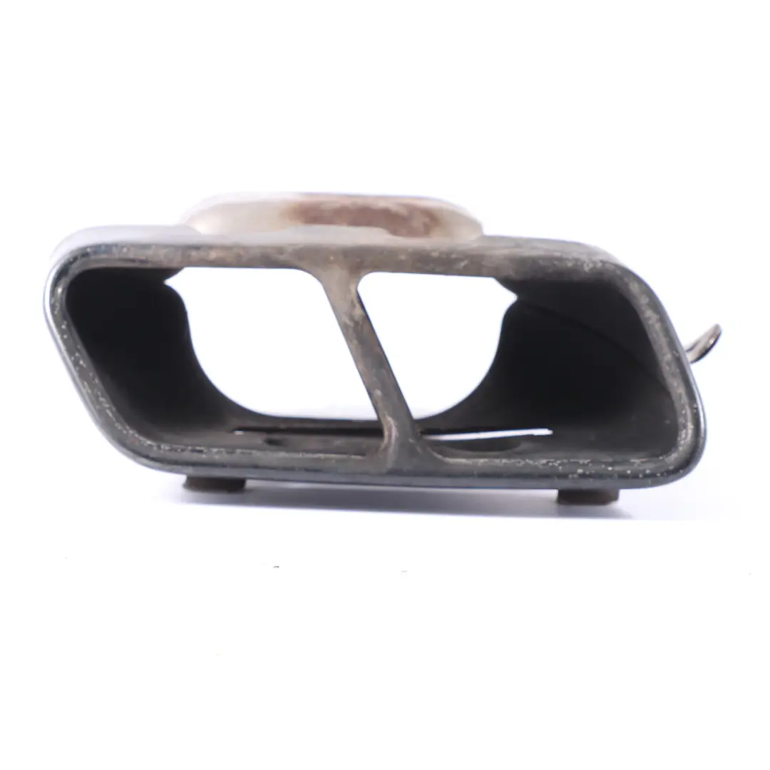 M133 Pare-chocs arrière Embout de tuyau d'échappement droit pour Mercedes C117 AMG à propos du numéro de pièce A1174905200 Mercedes C117 AMG M133 Pare-chocs arrière Embout de tuyau d'échappement droit - SKU A1174905200 - Numéro de pièce A1174905200