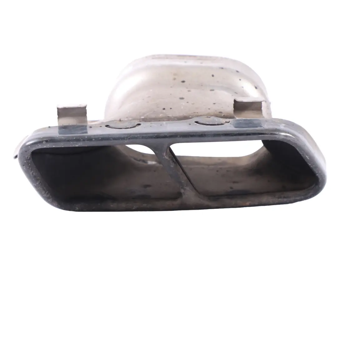 M133 Pare-chocs arrière Embout de tuyau d'échappement droit pour Mercedes C117 AMG à propos du numéro de pièce A1174905200 Mercedes C117 AMG M133 Pare-chocs arrière Embout de tuyau d'échappement droit - SKU A1174905200 - Numéro de pièce A1174905200