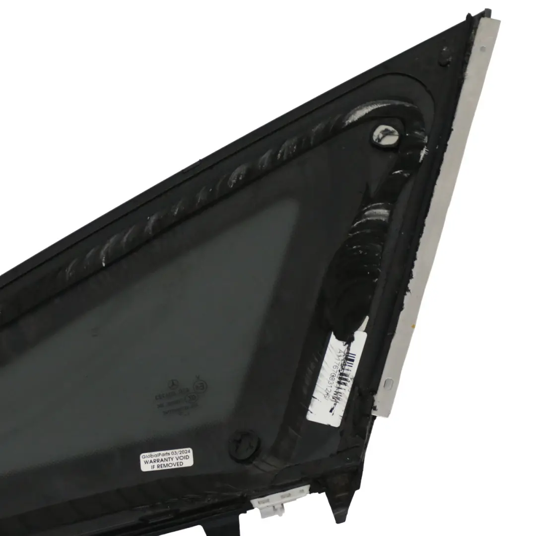 Fenster scheibe Seite hinten links Viertelver glasung für Mercedes X117 mit Teilenummer A1176700312 Mercedes X117 Fenster scheibe Seite hinten links Viertelver glasung - SKU A1176700312 - Teilenummer A1176700312