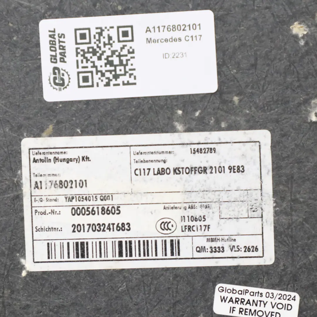 Panneau d'habillage plancher compartiment bagages Noir pour Mercedes C117 à propos du numéro de pièce A1176802101 Mercedes C117 Panneau d'habillage plancher compartiment bagages Noir - SKU A1176802101 - Numéro de pièce A1176802101