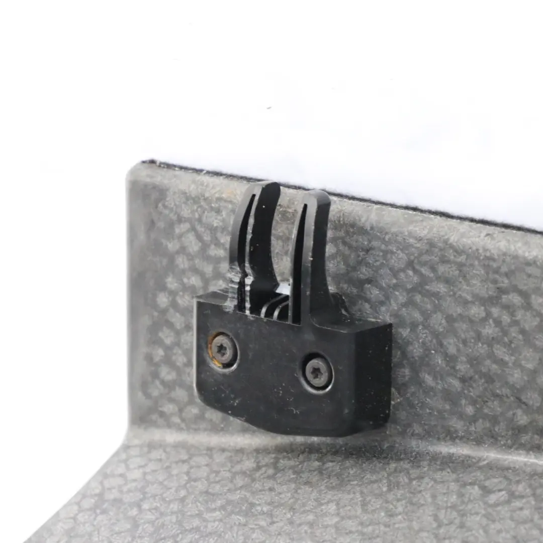 Pannello rivestimento pavimento bagagliaio Nero per Mercedes C117 con numero di parte A1176802101 Mercedes C117 Pannello rivestimento pavimento bagagliaio Nero - SKU A1176802101 - Numero di parte A1176802101