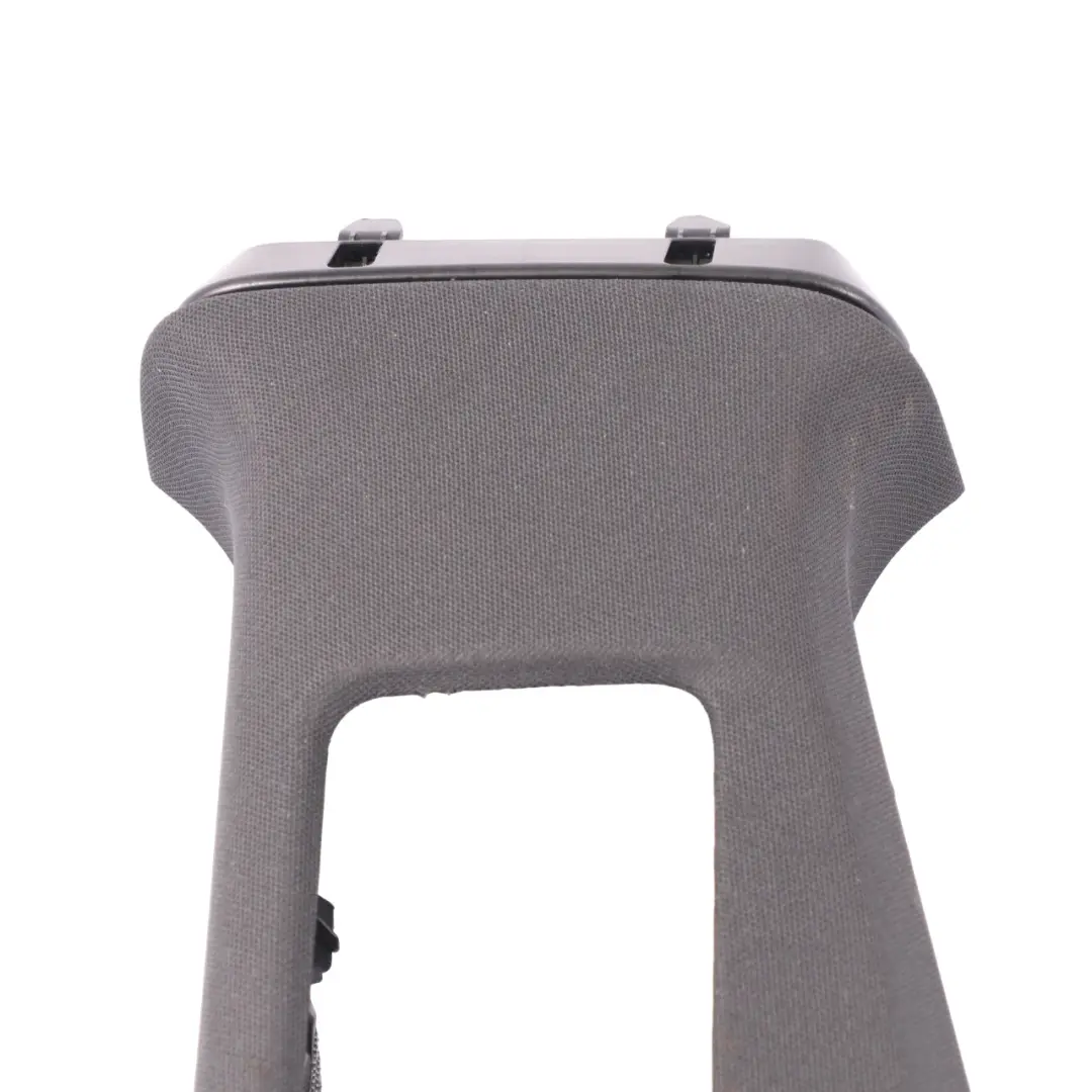 Embellecedor Pilar B Columna Tapa Superior Izquierda para Mercedes C117 con número de pieza A1176902300 Mercedes C117 Embellecedor Pilar B Columna Tapa Superior Izquierda - SKU a1176902300 - Número de pieza A1176902300