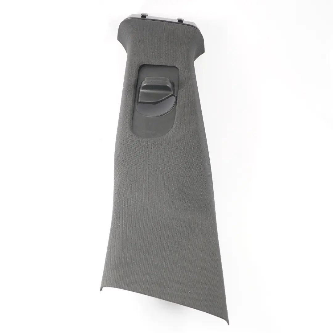 Couvercle de garniture supérieure pilier B gauche noir pour Mercedes C117 à propos du numéro de pièce A1176905700 Mercedes C117 Couvercle de garniture supérieure pilier B gauche noir - SKU A1176905700 - Numéro de pièce A1176905700