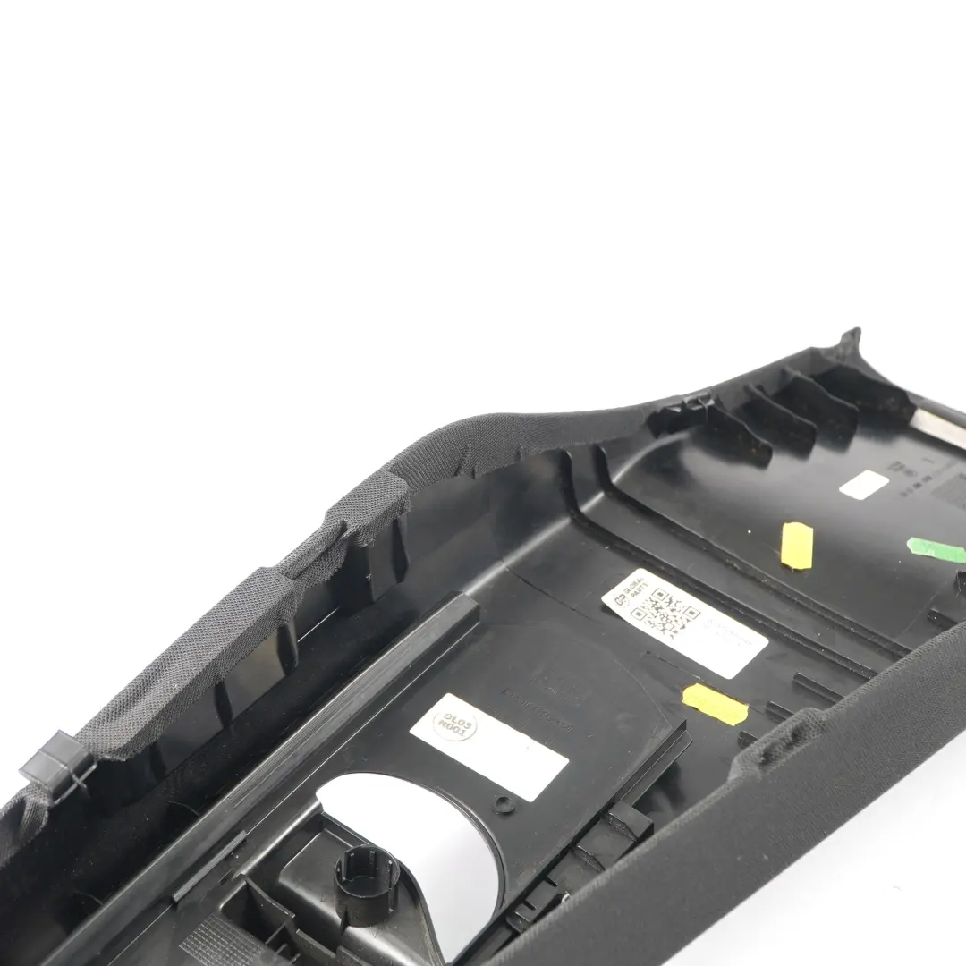 B-Pillar Tapa Superior Izquierda Negro para Mercedes C117 con número de pieza A1176905700 Mercedes C117 B-Pillar Tapa Superior Izquierda Negro - SKU A1176905700 - Número de pieza A1176905700