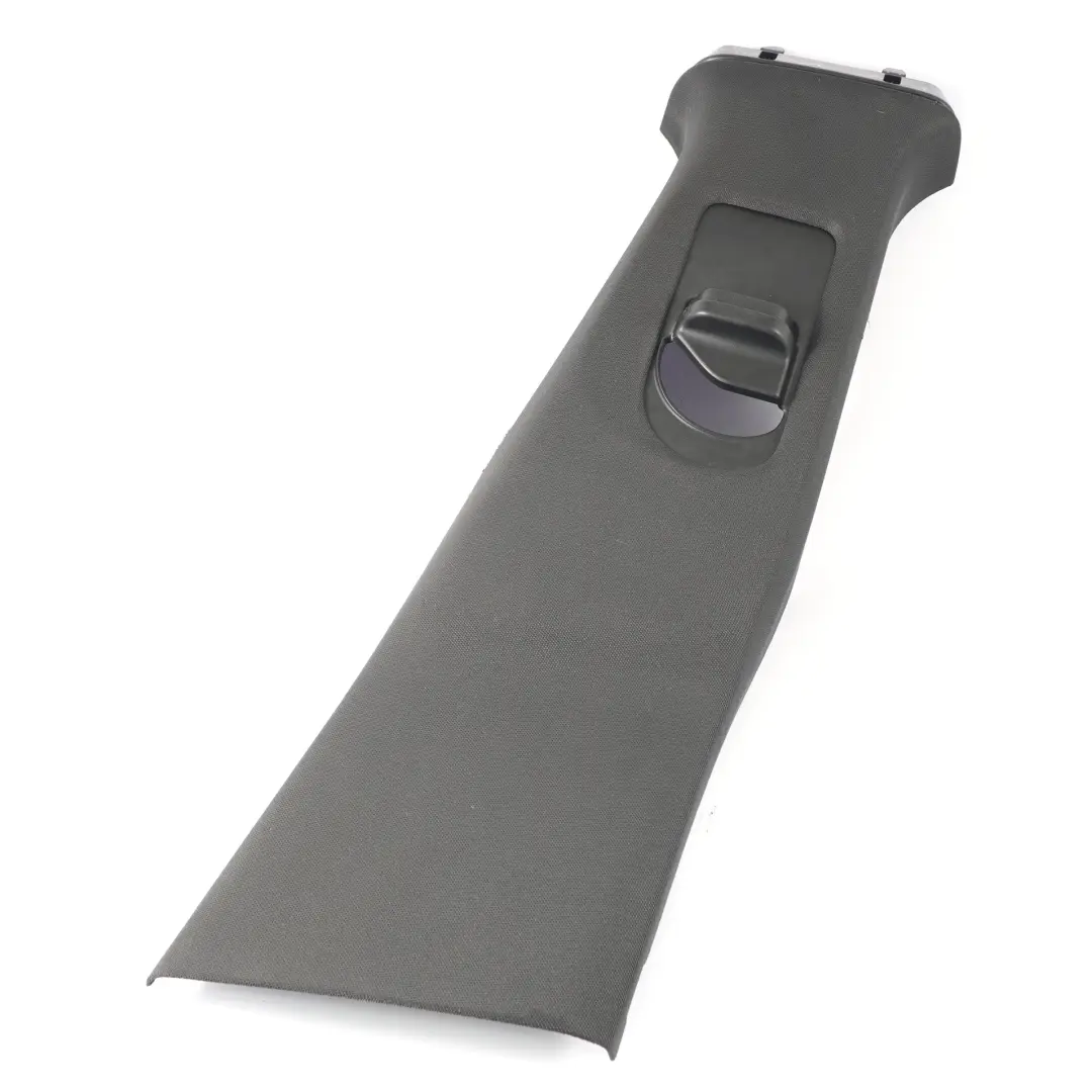B-Pillar Tapa Superior Derecha Negro para Mercedes C117 con número de pieza A1176905800 Mercedes C117 B-Pillar Tapa Superior Derecha Negro - SKU A1176905800 - Número de pieza A1176905800