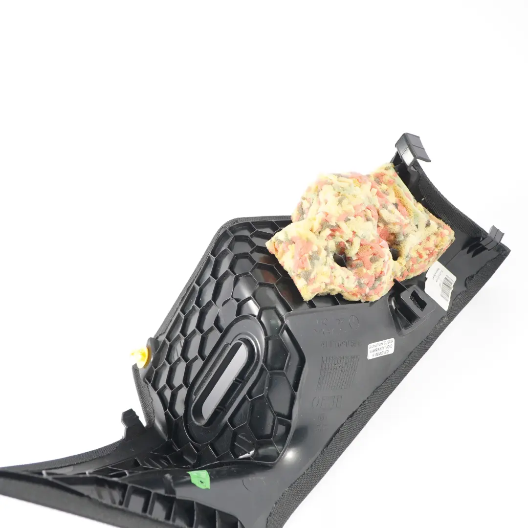 Mercedes C117 Couvre montant arrière gauche Noir - SKU A1176905900 - Numéro de pièce A1176905900