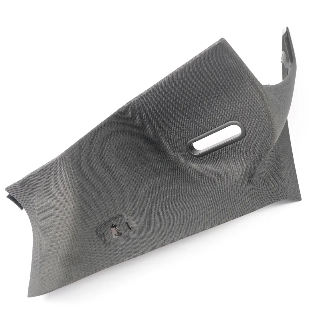 Rivestimento del montante C posteriore sinistro nero per Mercedes C117 con numero di parte A1176905900 Mercedes C117 Rivestimento del montante C posteriore sinistro nero - SKU A1176905900 - Numero di parte A1176905900