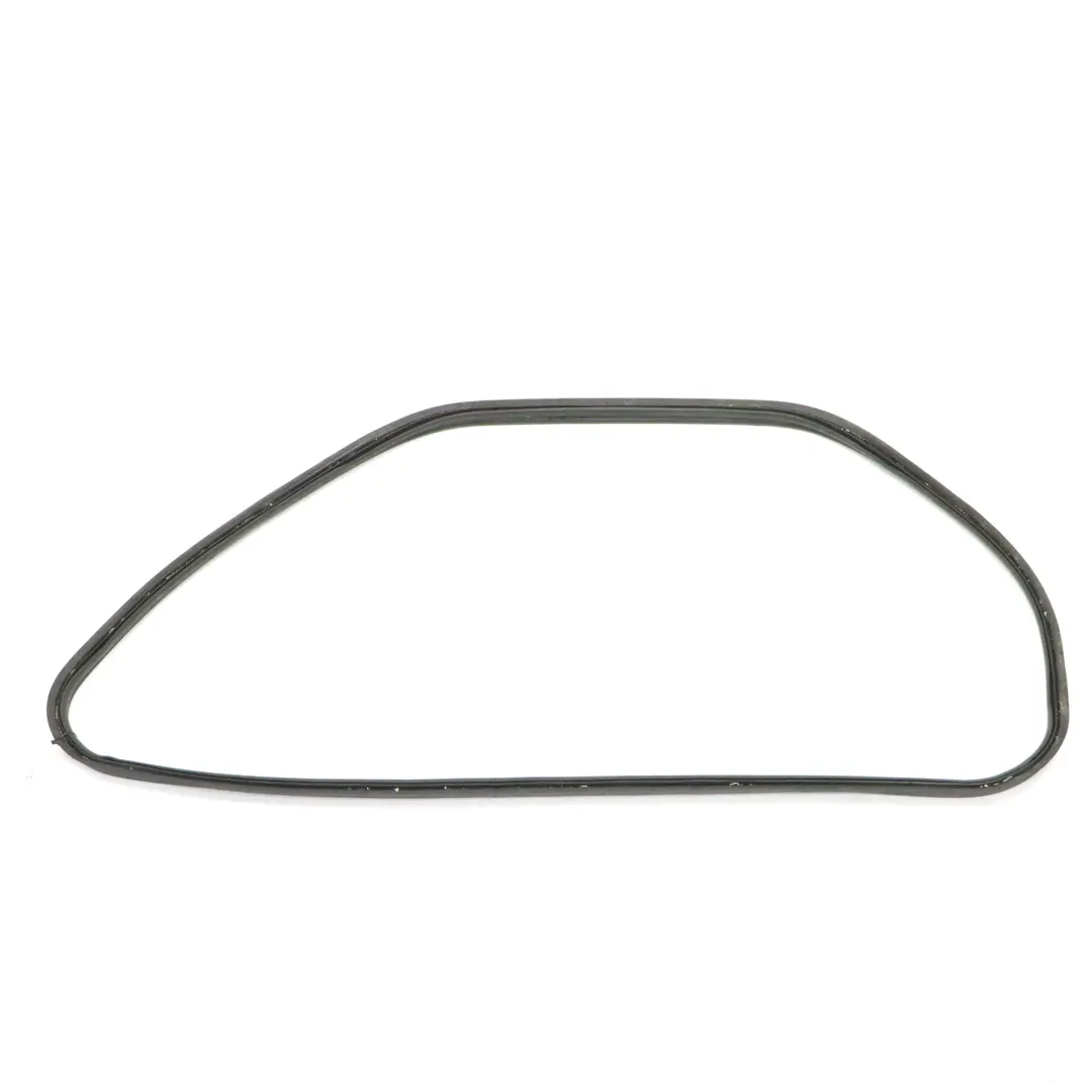 Uszczelka Klapy Bagażnika do Mercedes C117 o numerze A1176930200 Mercedes C117 Uszczelka Klapy Bagażnika - SKU A1176930200 - Numer Części A1176930200