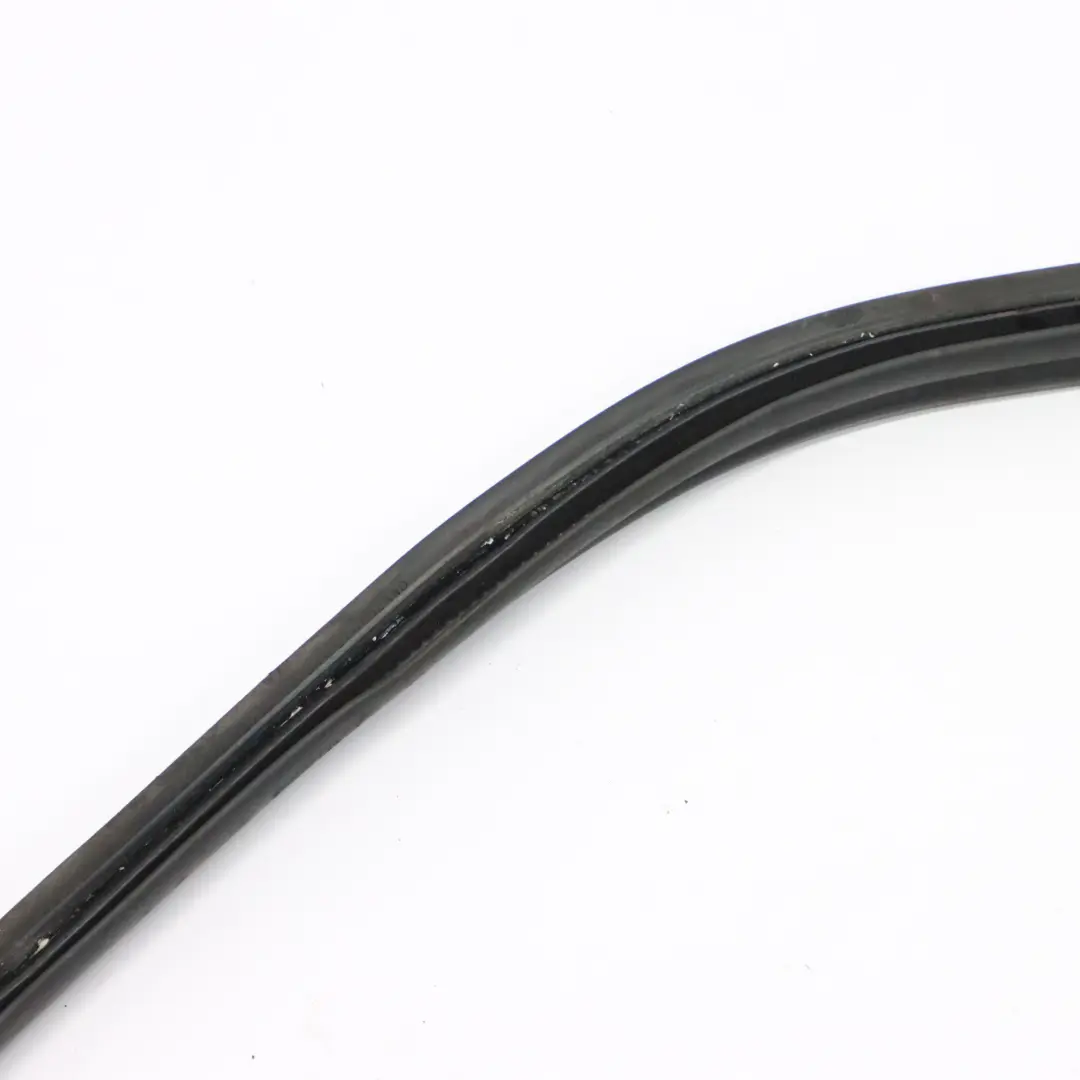 Mercedes C117 Tapa del maletero Sello del portón trasero - SKU A1176930200 - Número de pieza A1176930200