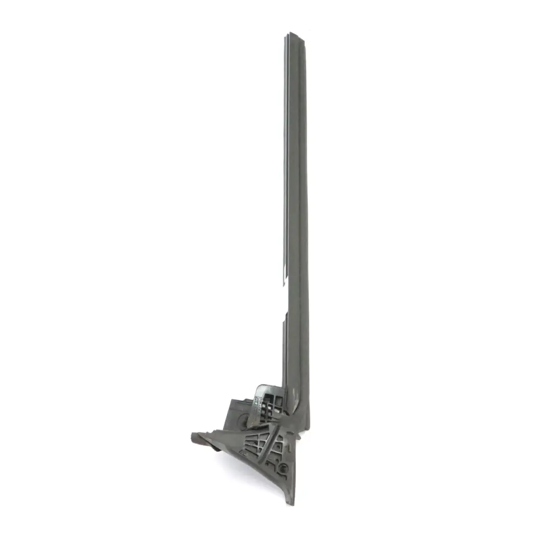 Mercedes C117 Rail d'étanchéité vitre porte Avant Gauche Intérieur - SKU A1177250165 - Numéro de pièce A1177250165