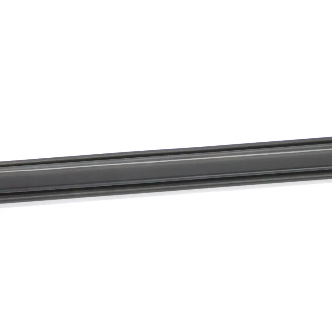 Tür-Fenster-Dichtschiene vorne links innen für Mercedes C117 mit Teilenummer A1177250165 Mercedes C117 Tür-Fenster-Dichtschiene vorne links innen - SKU A1177250165 - Teilenummer A1177250165