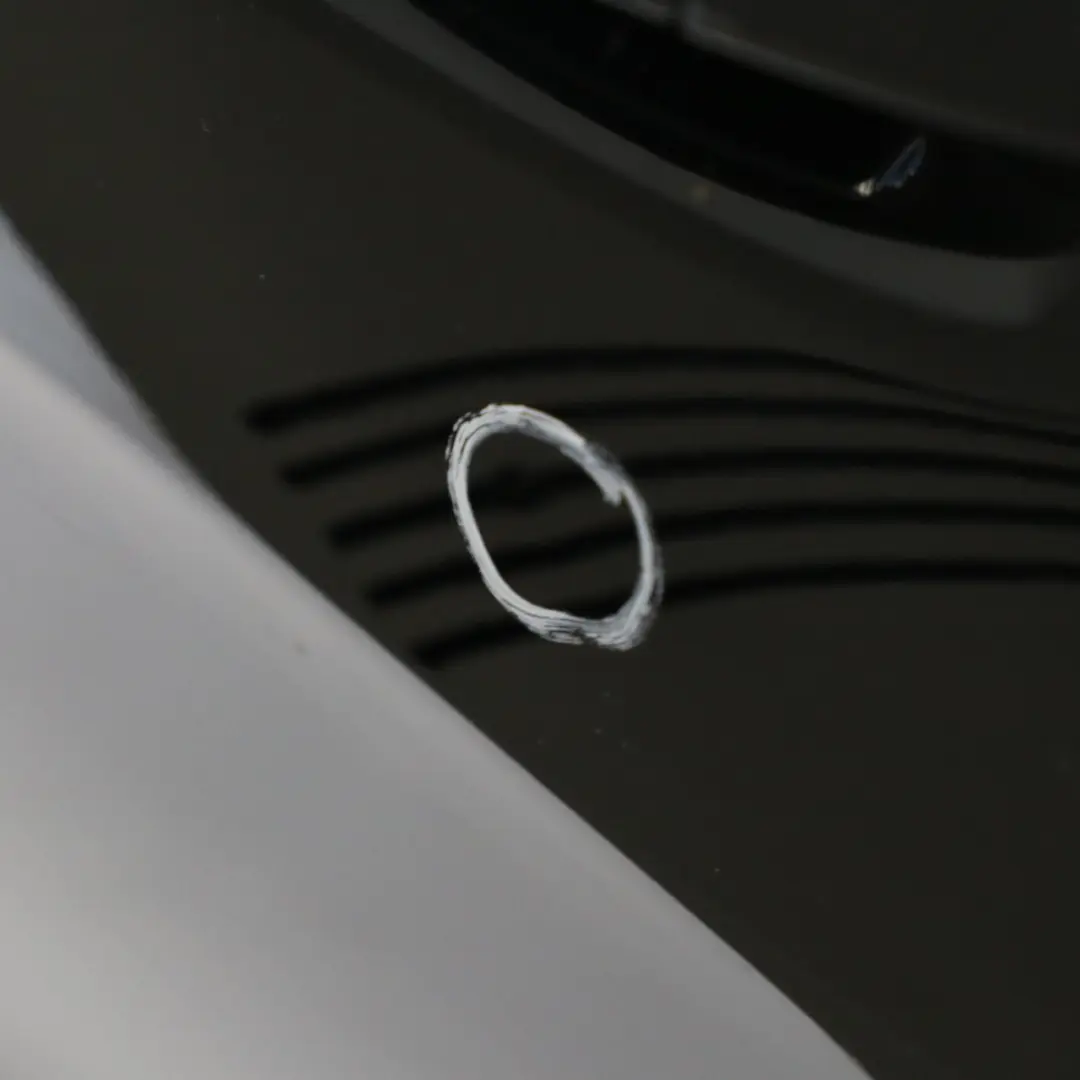 Puerta Trasera Izquierda Kosmos Black Negro Metallic - 191 para Mercedes CLA C117 con número de pieza A1177300105 Mercedes CLA C117 Puerta Trasera Izquierda Kosmos Black Negro Metallic - 191 - SKU A1177300105-KB - Número de pieza A1177300105