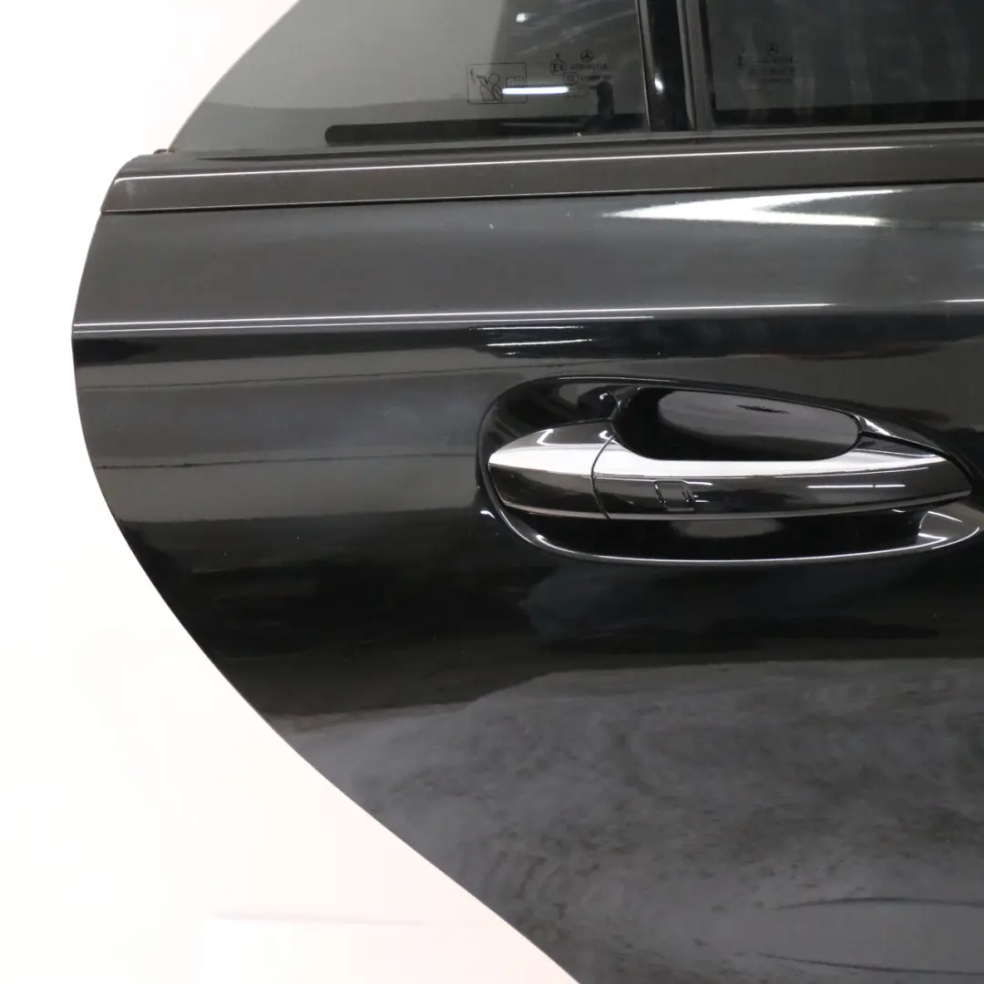 Mercedes CLA C117 Puerta Trasera Derecha Kosmos Negro Cósmico Metalizado - 191 - SKU A1177300205-KB - Número de pieza A1177300205