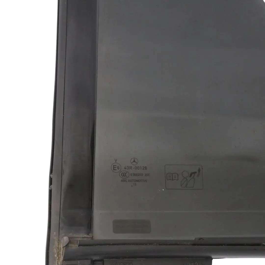Mercedes CLA X117 Quart de verre de la porte arrière gauche Noir - SKU A1177300355 - Numéro de pièce A1177300355