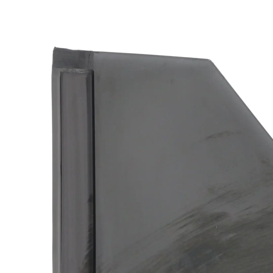 Cuarto cristal puerta trasera derecha Ventana para Mercedes CLA X117 con número de pieza A1177300455 Mercedes CLA X117 Cuarto cristal puerta trasera derecha Ventana - SKU A1177300455 - Número de pieza A1177300455