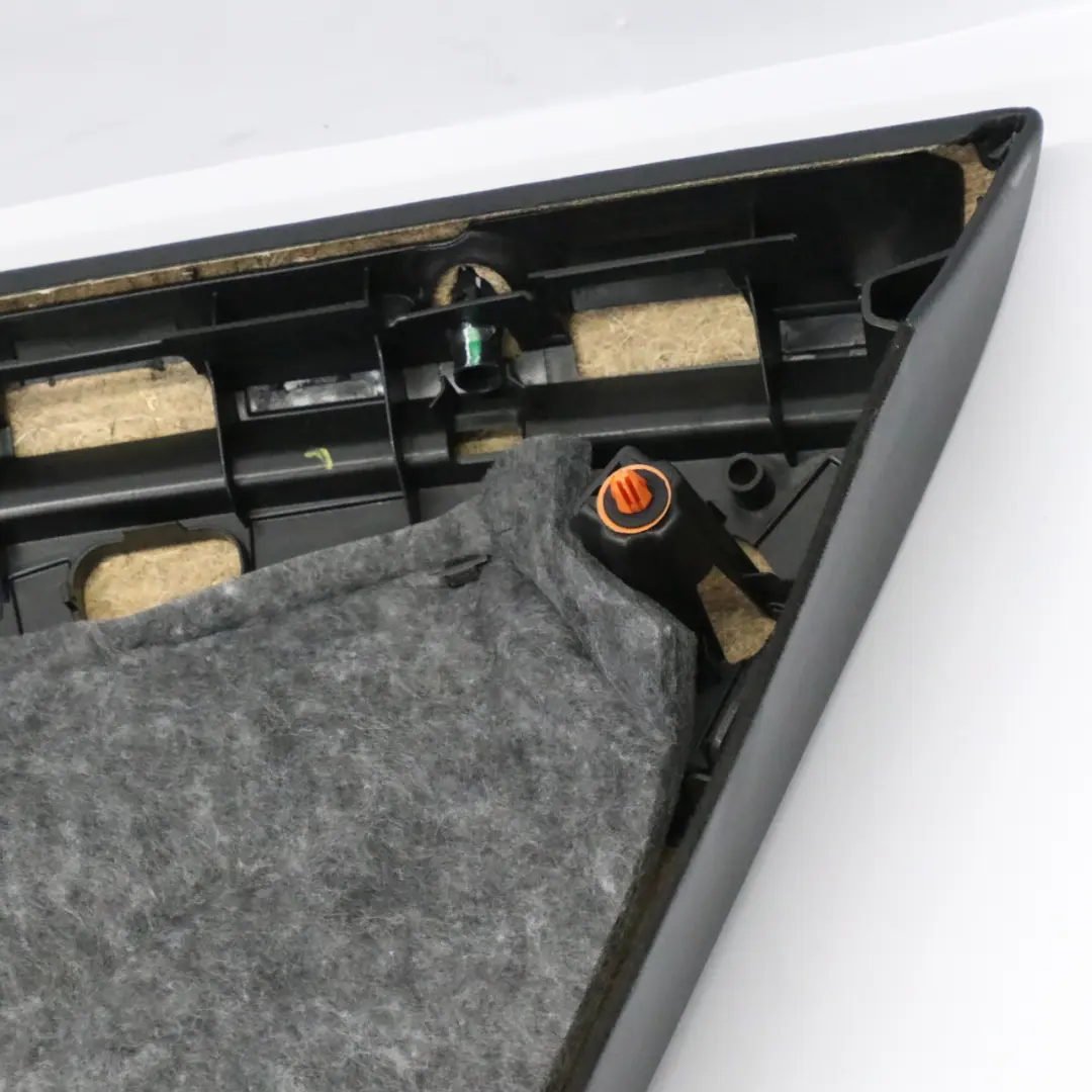 Panel Embellecedor Puerta Trasera Izquierda Negro para Mercedes X117 con número de pieza A1177300762 Mercedes X117 Panel Embellecedor Puerta Trasera Izquierda Negro - SKU A1177300762 - Número de pieza A1177300762