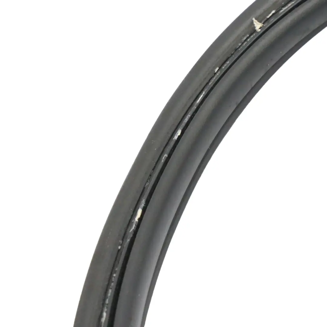 Joint d'étanchéité coffre hayon caoutchouc pour Mercedes X117 à propos du numéro de pièce A1177400178 Mercedes X117 Joint d'étanchéité coffre hayon caoutchouc - SKU A1177400178 - Numéro de pièce A1177400178