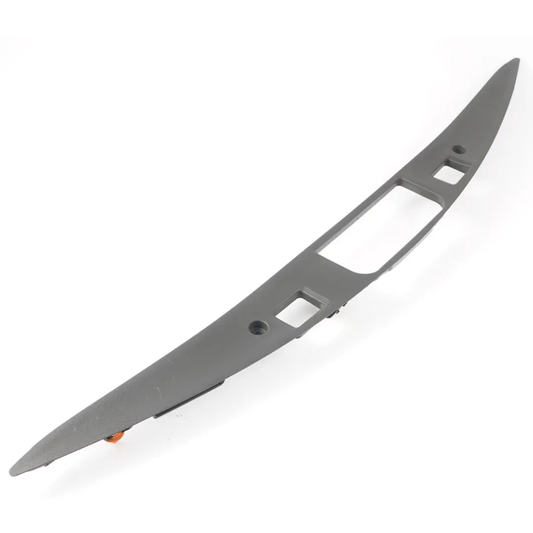 Koffer Raum Deckel Griff Trim Abdeckung für Mercedes C117 mit Teilenummer a1177500093 Mercedes C117 Koffer Raum Deckel Griff Trim Abdeckung - SKU A1177500093 - Teilenummer a1177500093