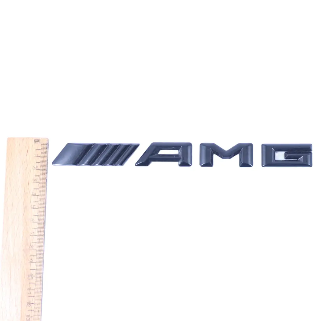 Mercedes C117 AMG Emblema Maletero Trasero Adherido Insignia Negro - SKU A1178170014 - Número de pieza A1178170014