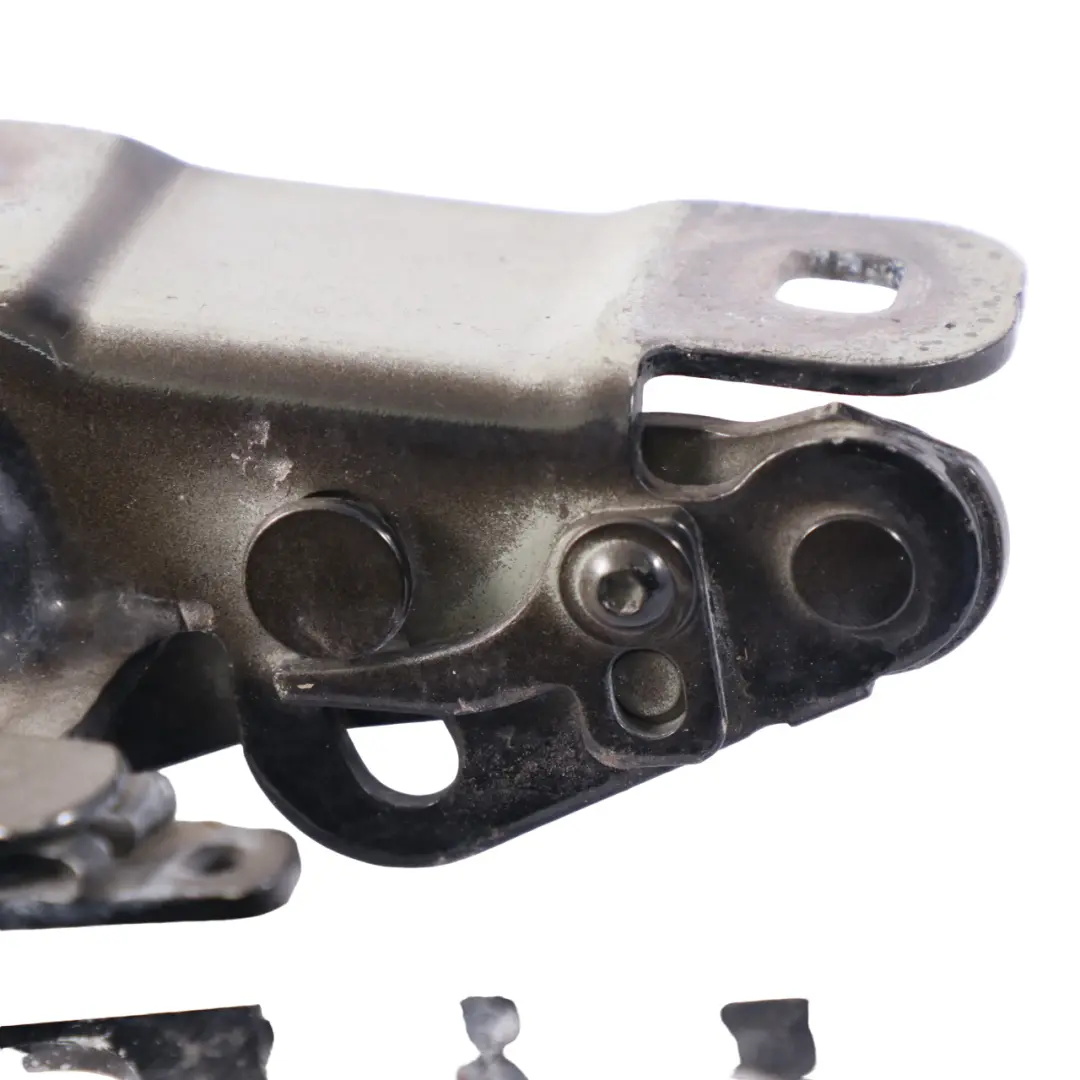 Charnière de capot avant droite Cosmic Noir Metallic - 191 pour Mercedes CLA C117 à propos du numéro de pièce A1178800228 Mercedes CLA C117 Charnière de capot avant droite Cosmic Noir Metallic - 191 - SKU A1178800228-KB - Numéro de pièce A1178800228