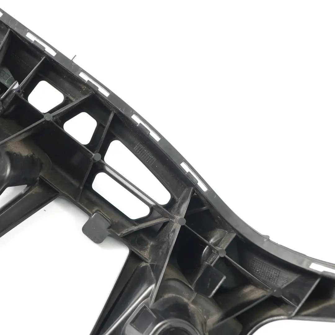 Parachoques Trasero Izquierdo Soporte Guía para Mercedes CLA C117 con número de pieza A1178850765 Mercedes CLA C117 Parachoques Trasero Izquierdo Soporte Guía - SKU A1178850765 - Número de pieza A1178850765