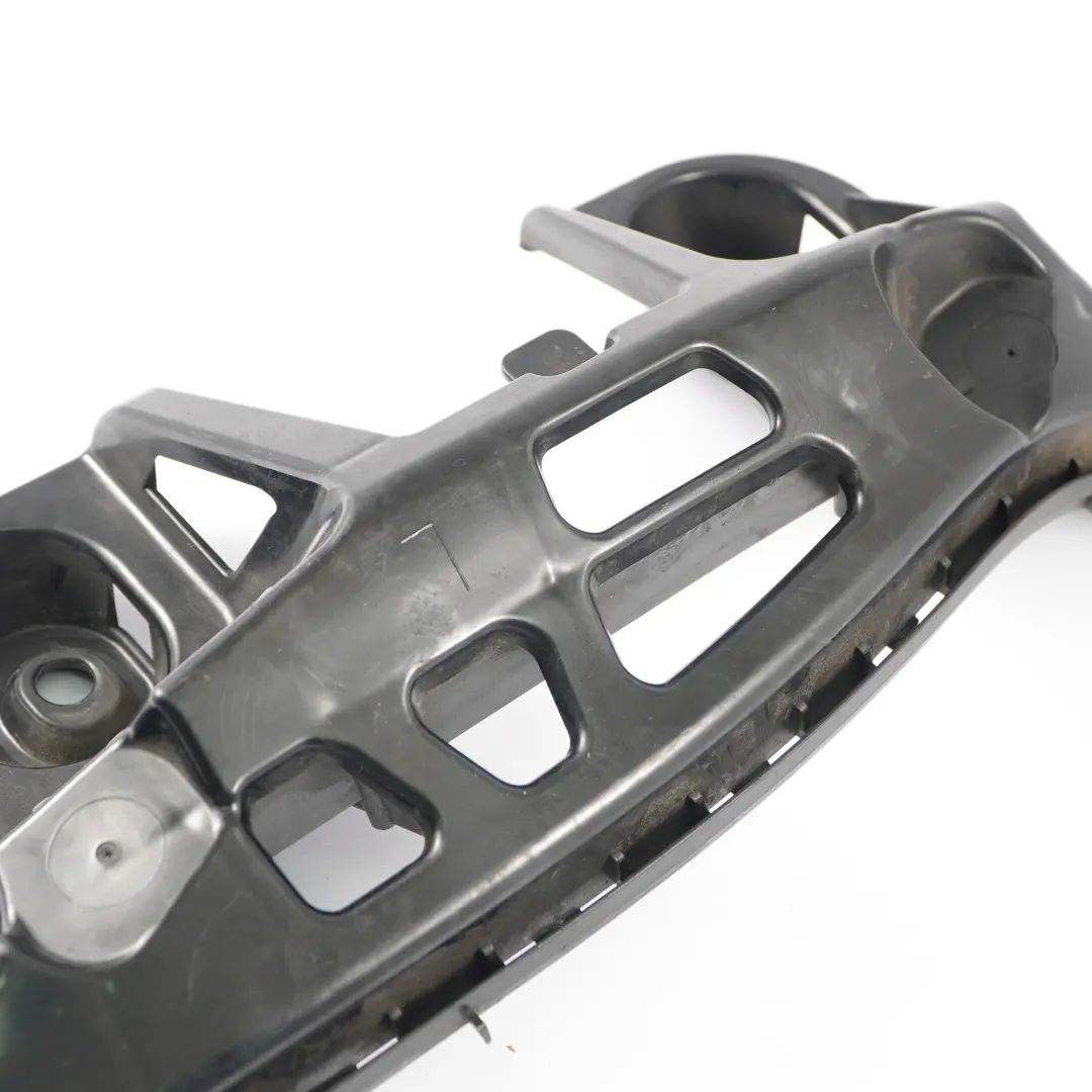 Paraurti posteriore sinistro Supporto Staffa Guida per Mercedes CLA C117 con numero di parte A1178850765 Mercedes CLA C117 Paraurti posteriore sinistro Supporto Staffa Guida - SKU A1178850765 - Numero di parte A1178850765