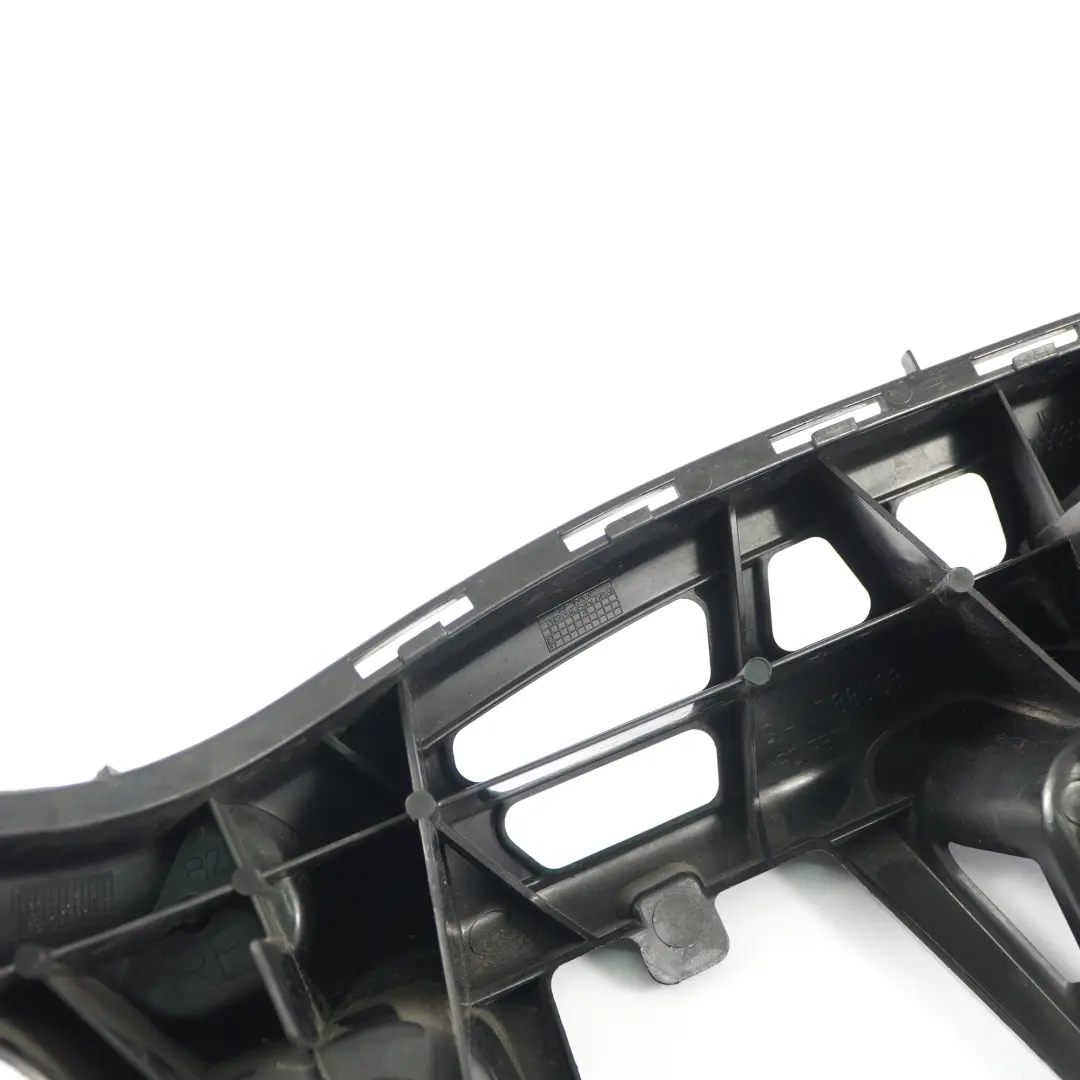 Heck Stoßstangen Halter Halterung Führung Rechts für Mercedes CLA C117 mit Teilenummer A1178850865 Mercedes CLA C117 Heck Stoßstangen Halter Halterung Führung Rechts - SKU A1178850865 - Teilenummer A1178850865
