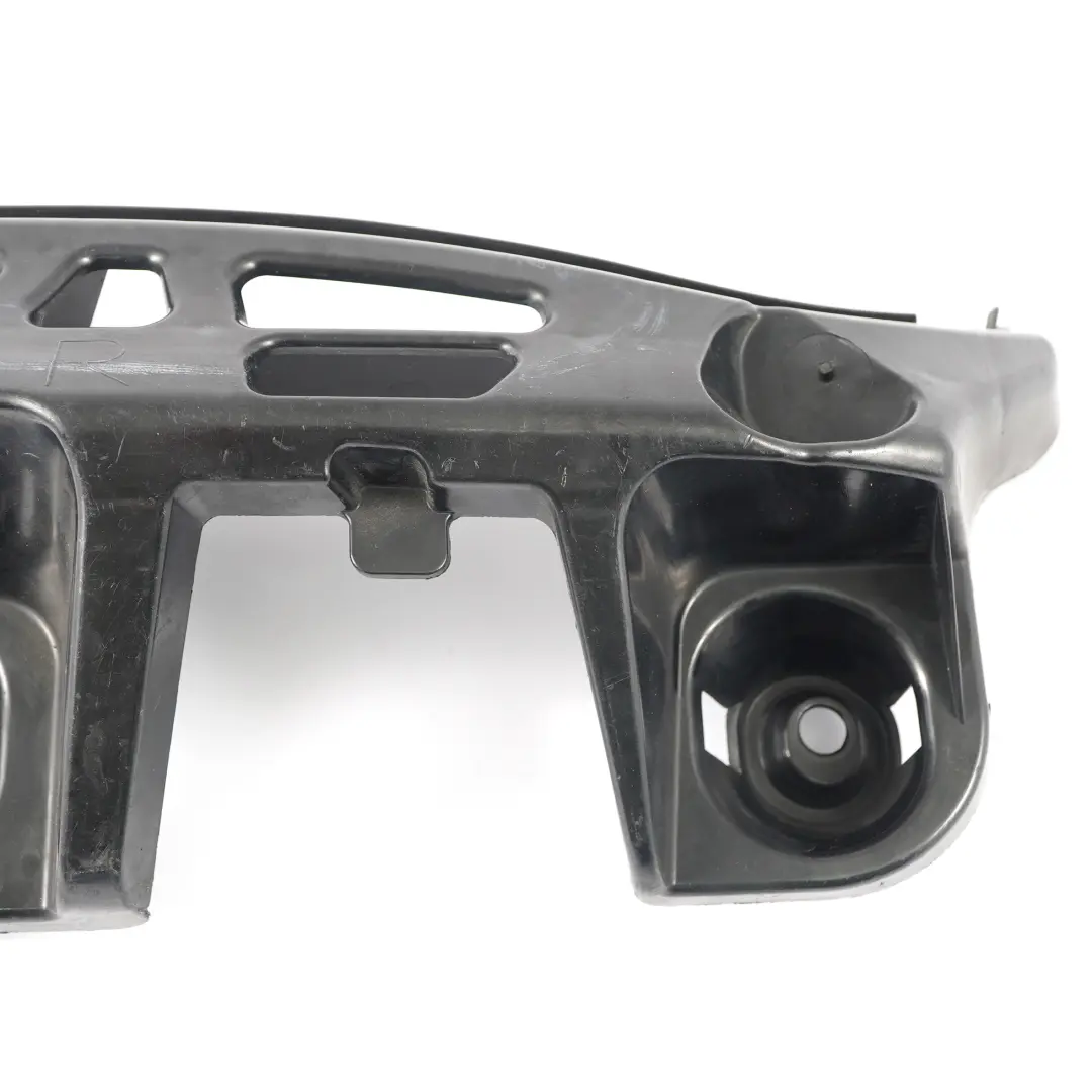 Mercedes CLA C117 Guía Soporte Parachoques Trasero Derecho Exterior - SKU A1178850865 - Número de pieza A1178850865
