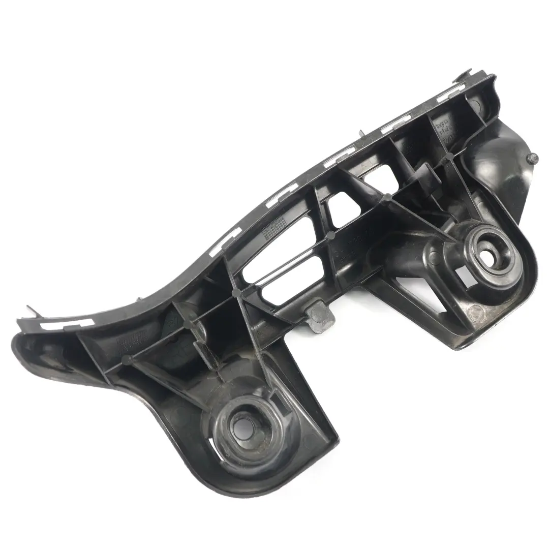 Guía Soporte Parachoques Trasero Derecho Exterior para Mercedes CLA C117 con número de pieza A1178850865 Mercedes CLA C117 Guía Soporte Parachoques Trasero Derecho Exterior - SKU A1178850865 - Número de pieza A1178850865