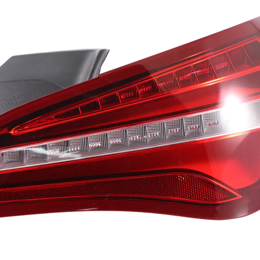 Lampa Prawy Tył Prawa Tylna LED do Mercedes CLA C117 o numerze A1179064000 Mercedes CLA C117 Lampa Prawy Tył Prawa Tylna LED - SKU A1179064000 - Numer Części A1179064000