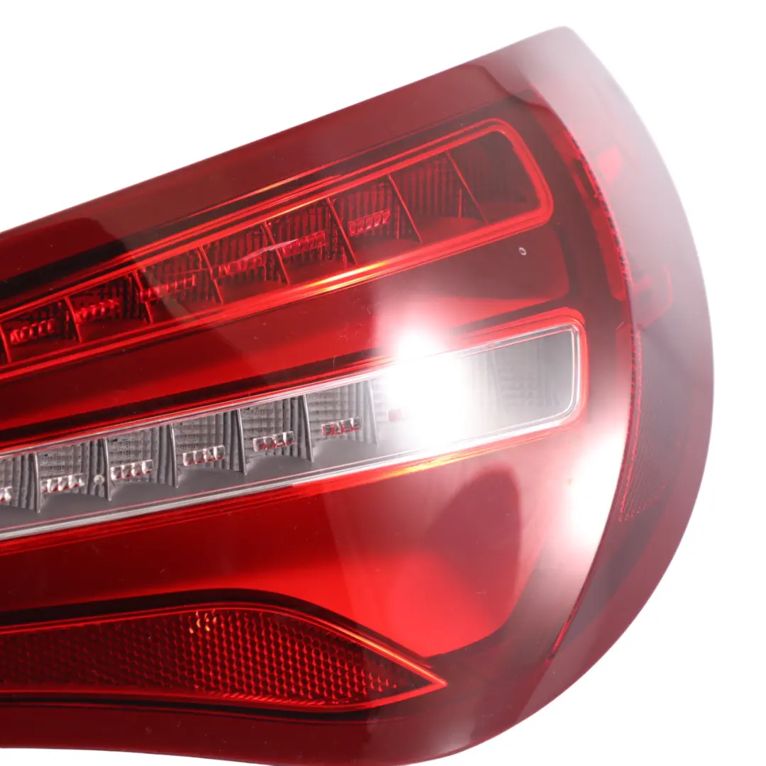 Mercedes CLA C117 Feu arrière droit Panneau latéral Feu arrière - SKU A1179064000 - Numéro de pièce A1179064000