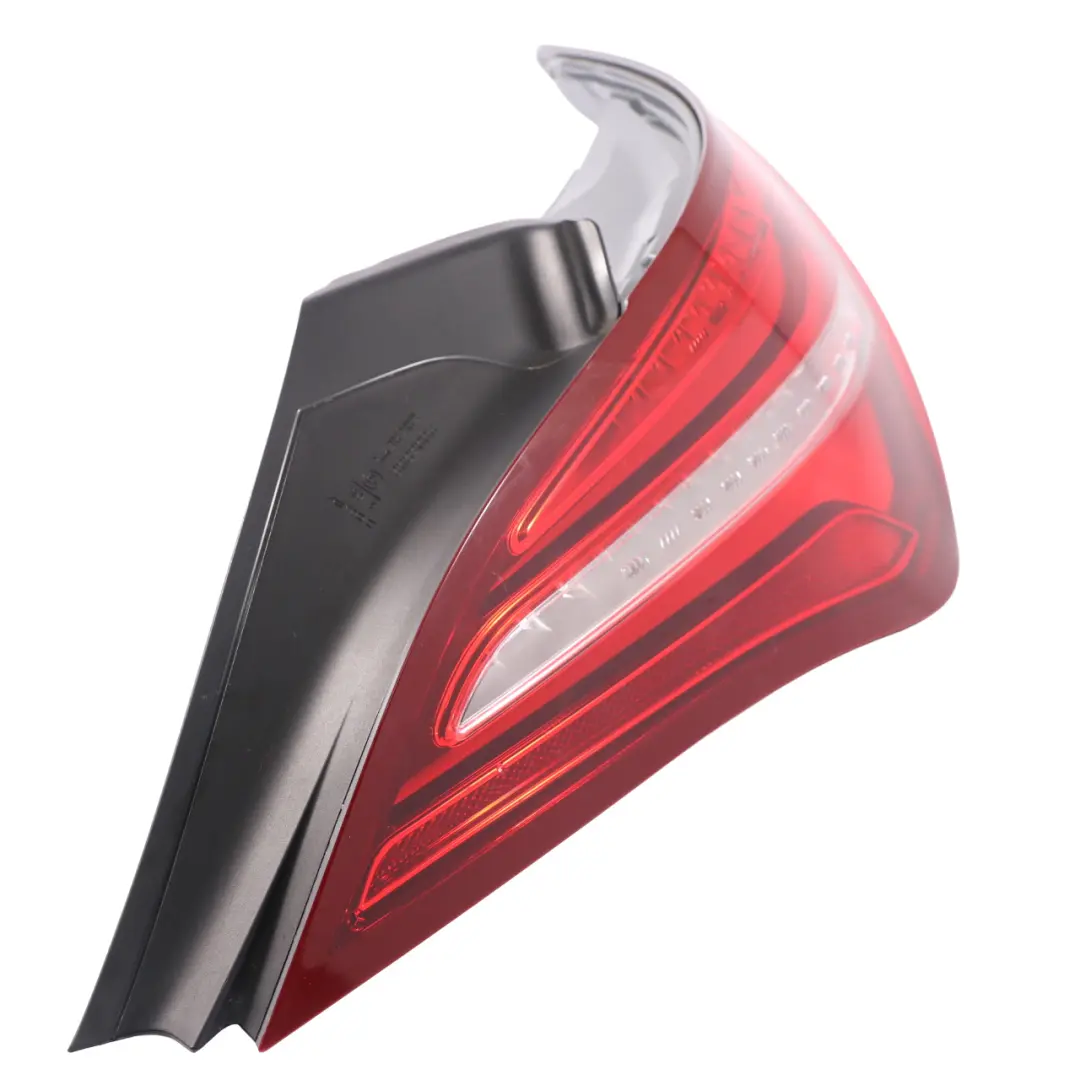 Feu arrière droit Panneau latéral Feu arrière pour Mercedes CLA C117 à propos du numéro de pièce A1179064000 Mercedes CLA C117 Feu arrière droit Panneau latéral Feu arrière - SKU A1179064000 - Numéro de pièce A1179064000