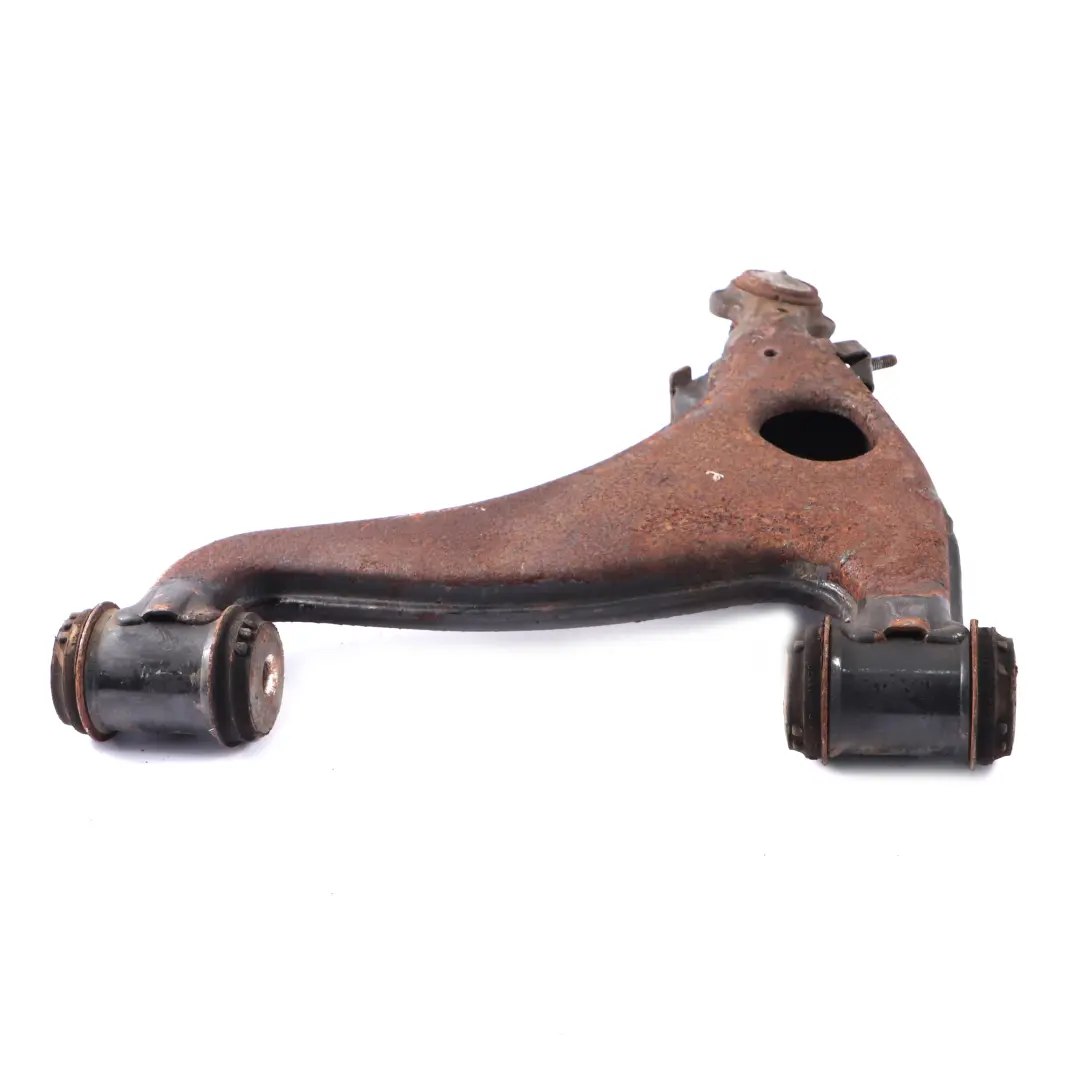 Bras de contrôle Avant Droit Bas pour Mercedes W124 à propos du numéro de pièce A1243303107 Mercedes W124 Bras de contrôle Avant Droit Bas - SKU A1243303107 - Numéro de pièce A1243303107