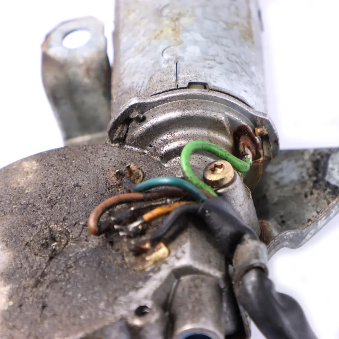 Moteur d'essuie-glace de hayon arrière pour Mercedes W124 à propos du numéro de pièce A1248201242 Mercedes W124 Moteur d'essuie-glace de hayon arrière - SKU A1248201242 - Numéro de pièce A1248201242