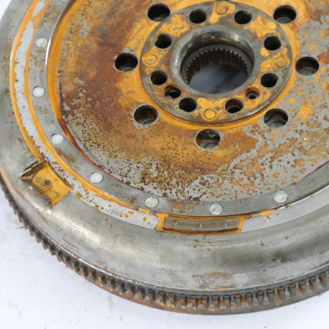 Zwei Massen Schwungrad Getriebe Automatik für Mercedes C117 W176 AMG mit Teilenummer A1330300105 Mercedes C117 W176 AMG Zwei Massen Schwungrad Getriebe Automatik - SKU A1330300105-1 - Teilenummer A1330300105